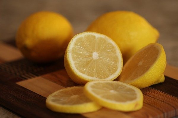 7 Kitchen Ingredients for Acne Treatment