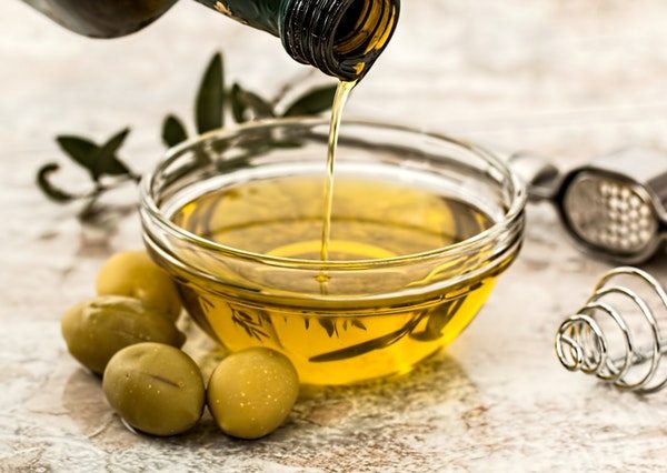Why Pure Oils are Better than Commercial Oils